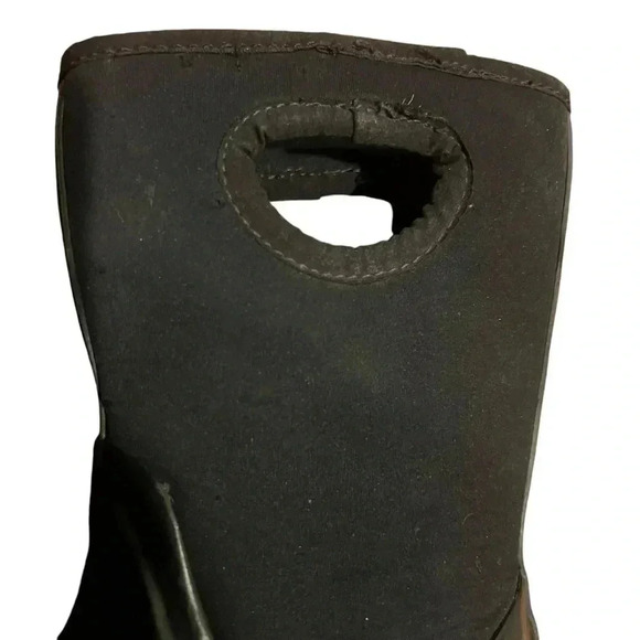 UGG youth K KEX black pill on waterproof rain boot youth size 2 gender neutral - Picture 7 of 13